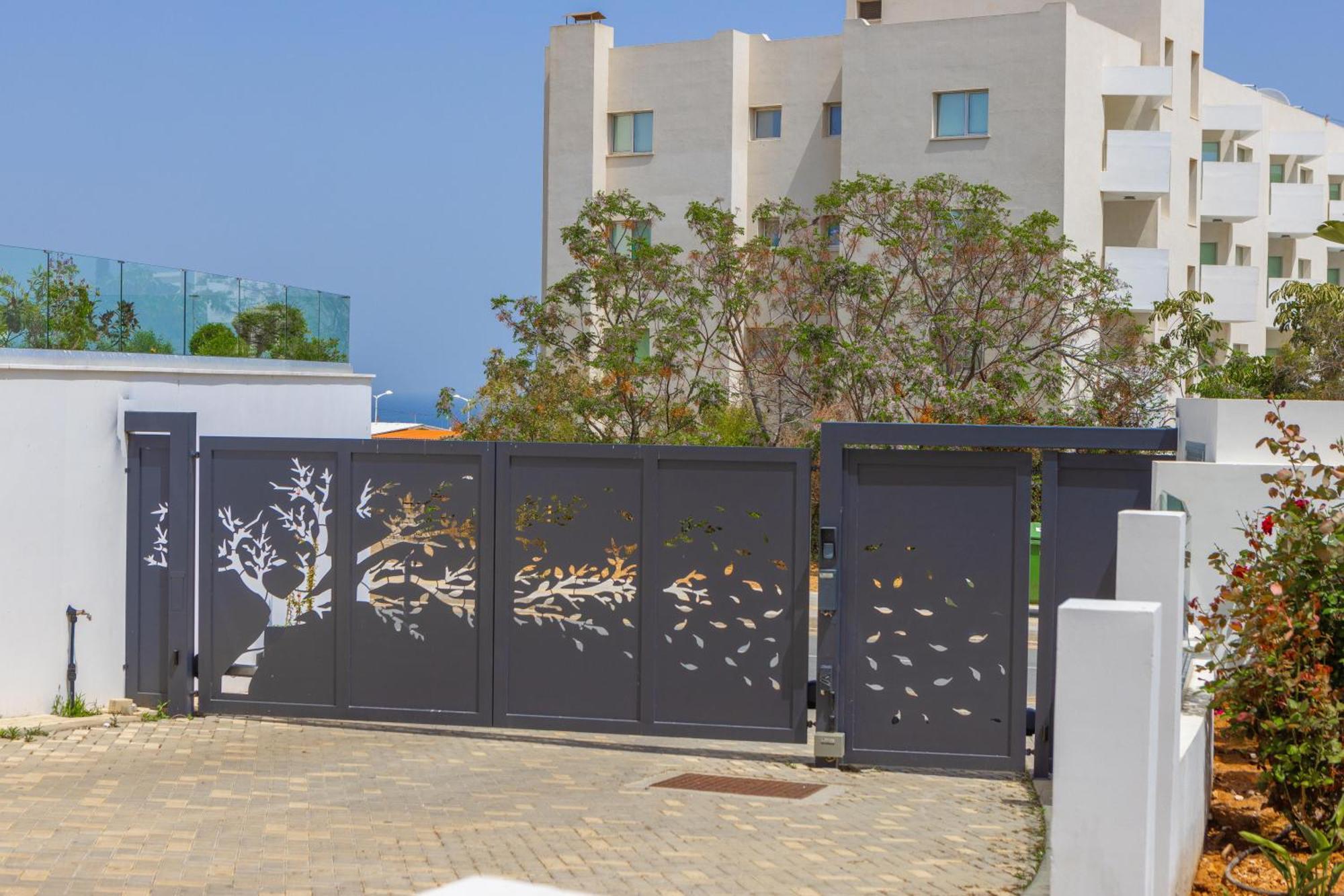 Fig Tree Bay Residences 4 プロタラス エクステリア 写真